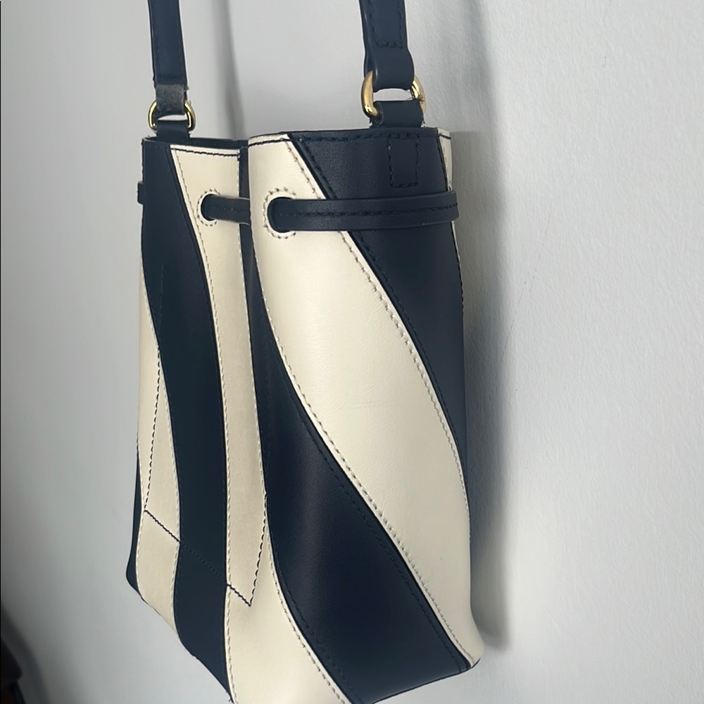 Ralph Lauren Bucket Bag - Picture 9 of 12